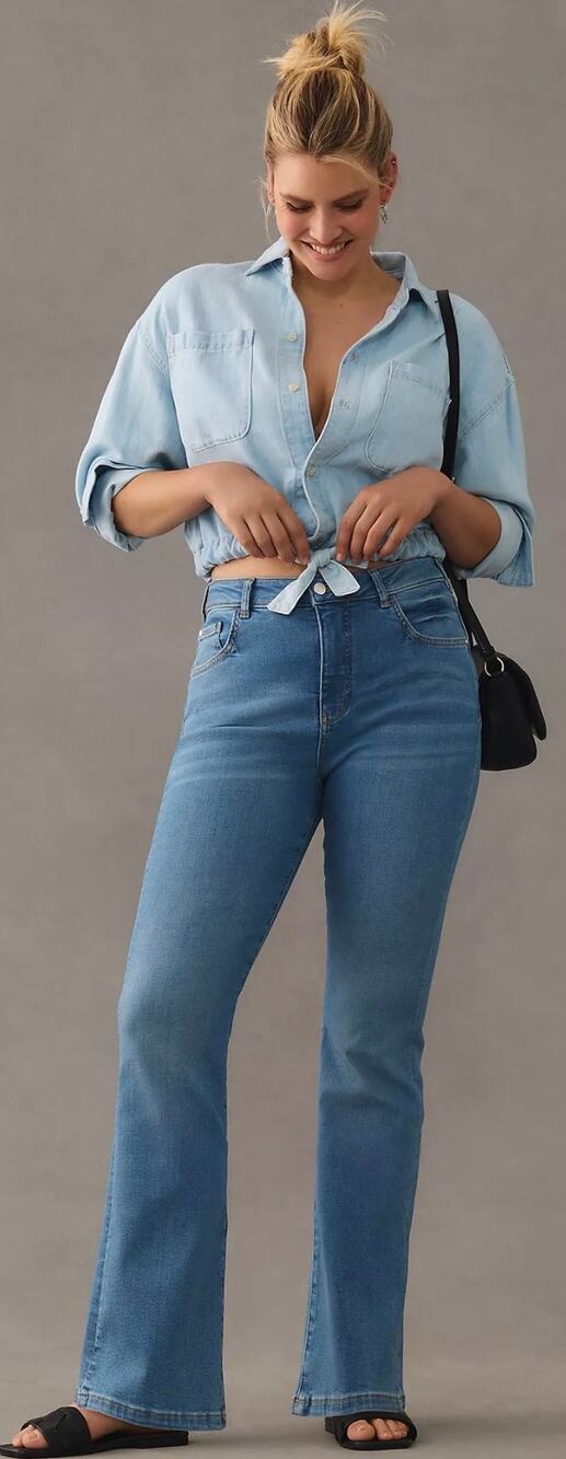 Pilcro The Curvy Icon Flare Jeans with Raw Hem in Size 27T